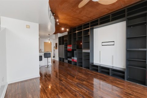 Condo in Orlando, Florida, 1 bedroom № 2209973 - photo 6
