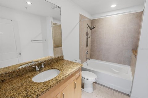 Condo in Orlando, Florida, 1 bedroom № 2209973 - photo 21