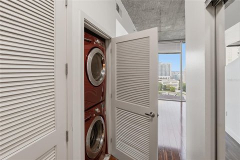 Condo in Orlando, Florida, 1 bedroom № 2209973 - photo 19