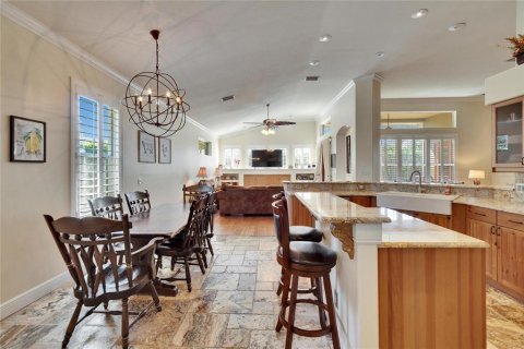 House in Valrico, Florida 3 bedrooms, 221.85 sq.m. № 1734235 - photo 15