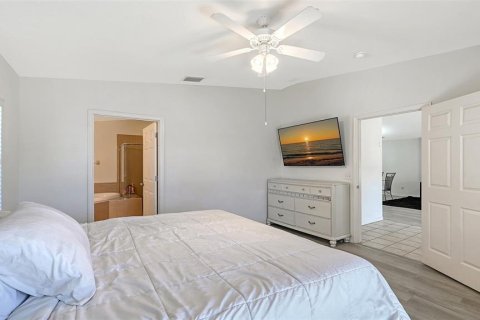 Casa en venta en Nokomis, Florida, 3 dormitorios, 186.36 m2 № 2150244 - foto 18
