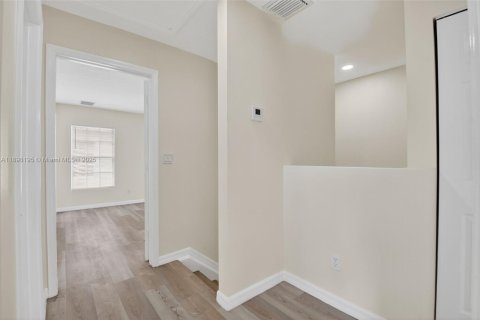 Снять в аренду таунхаус в Уэст-Палм-Бич, Флорида 4 спальни, 166.3м2, № 1954674 - фото 24