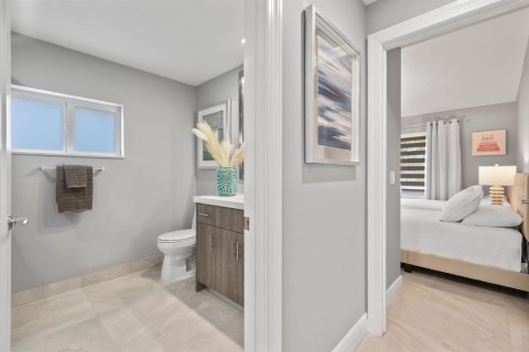 House in Lake Clarke Shores, Florida 4 bedrooms, 241.17 sq.m. № 2350641 - photo 24