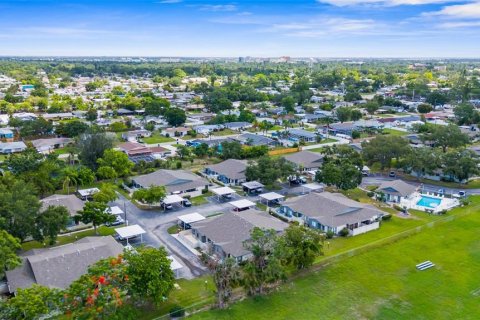 Condo in Bradenton, Florida, 2 bedrooms  № 1786233 - photo 5