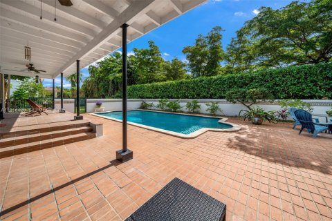Villa ou maison à louer à Miami, Floride: 4 chambres, 380.16 m2 № 1976639 - photo 27