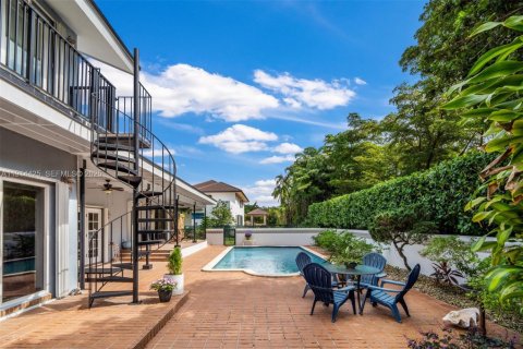 Villa ou maison à louer à Miami, Floride: 4 chambres, 380.16 m2 № 1976639 - photo 25