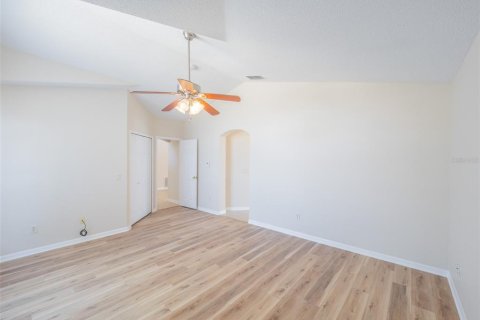 Casa en venta en Orlando, Florida, 4 dormitorios, 193.42 m2 № 1898506 - foto 18