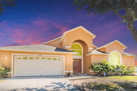Casa en venta en Orlando, Florida, 4 dormitorios, 193.42 m2 № 1898506 - foto 1