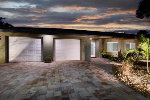 Casa en venta en Sarasota, Florida, 4 dormitorios, 314.57 m2 № 1568828 - foto 1
