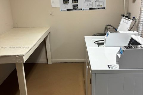 Снять в аренду кондоминиум в Халландейл-Бич, Флорида 1 спальня, 76.64м2, № 1947095 - фото 16