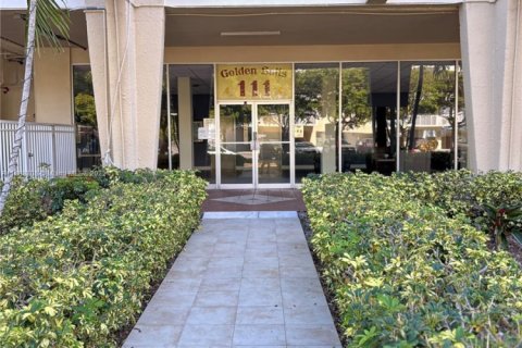 Снять в аренду кондоминиум в Халландейл-Бич, Флорида 1 спальня, 76.64м2, № 1947095 - фото 5