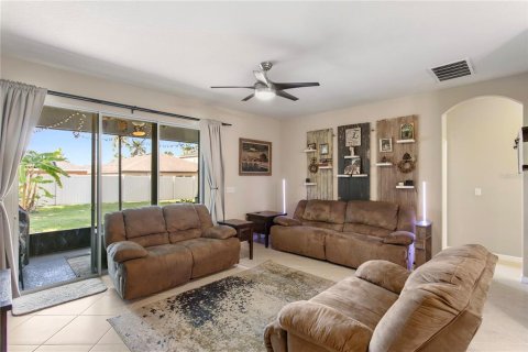 Villa ou maison à vendre à Riverview, Floride: 4 chambres, 210.52 m2 № 2152183 - photo 18