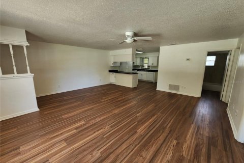 Appartement à louer à Edgewater, Floride: 2 chambres, 110 m2 № 2297075 - photo 5