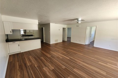 Appartement à louer à Edgewater, Floride: 2 chambres, 110 m2 № 2297075 - photo 4