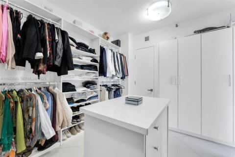 Copropriété à louer à Aventura, Floride: 4 chambres, 219.25 m2 № 1982074 - photo 5