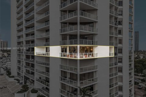 Copropriété à louer à Aventura, Floride: 4 chambres, 219.25 m2 № 1982074 - photo 27