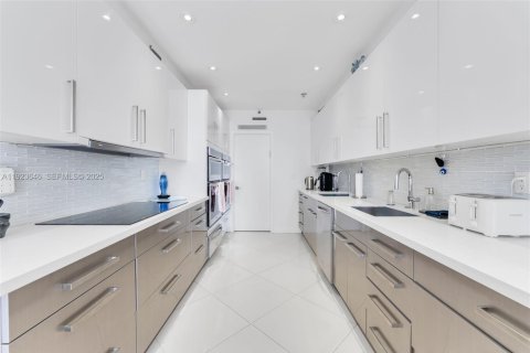 Copropriété à louer à Aventura, Floride: 4 chambres, 219.25 m2 № 1982074 - photo 17