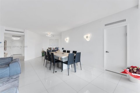 Copropriété à louer à Aventura, Floride: 4 chambres, 219.25 m2 № 1982074 - photo 15