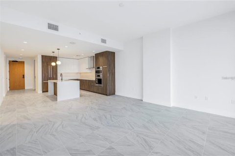 Condo in Saint Petersburg, Florida, 1 bedroom  № 1898698 - photo 6