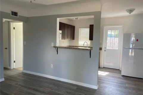 Apartamento en alquiler en Clearwater, Florida, 2 dormitorios, 69.68 m2 № 1907397 - foto 11