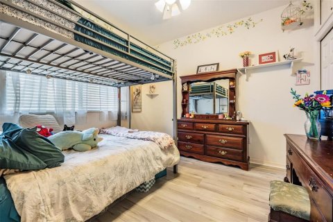 Casa en venta en Odessa, Florida, 4 dormitorios, 222.04 m2 № 2099656 - foto 17