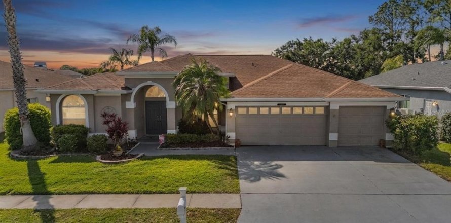 Casa en Odessa, Florida 4 dormitorios, 222.04 m2 № 2099656