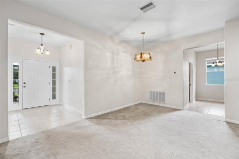 House in New Port Richey, Florida 4 bedrooms, 174.01 sq.m. № 1806579 - photo 8