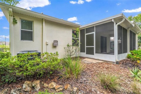 House in New Port Richey, Florida 4 bedrooms, 174.01 sq.m. № 1806579 - photo 4