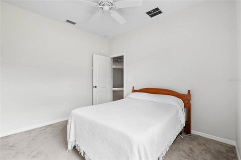 House in New Port Richey, Florida 4 bedrooms, 174.01 sq.m. № 1806579 - photo 21