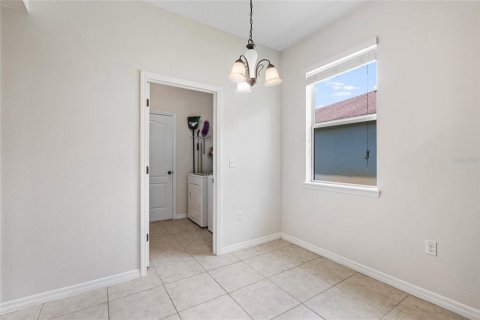House in New Port Richey, Florida 4 bedrooms, 174.01 sq.m. № 1806579 - photo 18