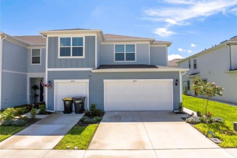 Townhouse in Davenport, Florida 3 bedrooms, 166.85 sq.m. № 1916436 - photo 1