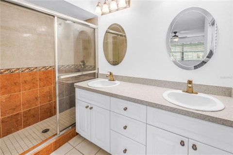 Copropriété à vendre à Saint Petersburg, Floride: 2 chambres, 95.22 m2 № 2399260 - photo 24