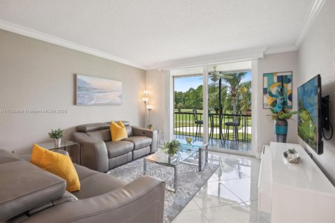 Copropriété à vendre à Pembroke Pines, Floride: 2 chambres, 108.7 m2 № 1868799 - photo 3