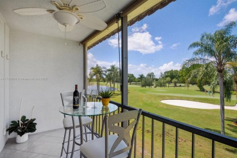 Copropriété à vendre à Pembroke Pines, Floride: 2 chambres, 108.7 m2 № 1868799 - photo 14