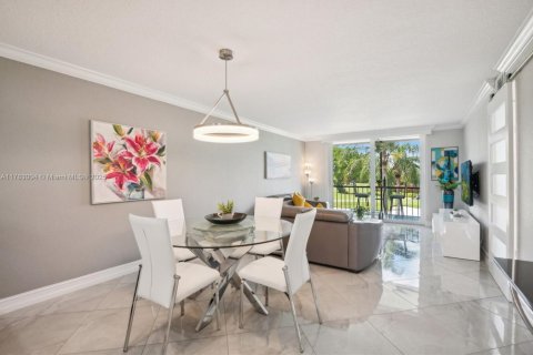 Copropriété à vendre à Pembroke Pines, Floride: 2 chambres, 108.7 m2 № 1868799 - photo 2