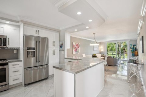 Copropriété à vendre à Pembroke Pines, Floride: 2 chambres, 108.7 m2 № 1868799 - photo 1