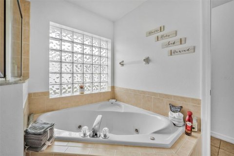 Купить виллу или дом в Делтона, Флорида 6 комнат, 212.93м2, № 1813649 - фото 18
