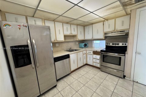 Copropriété à vendre à Miami, Floride: 1 chambre, 78.97 m2 № 1974271 - photo 14