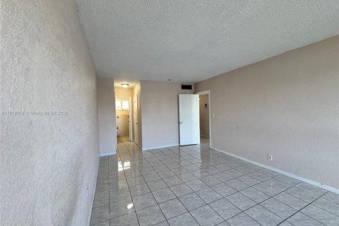 Copropriété à vendre à Miami, Floride: 1 chambre, 78.97 m2 № 1974271 - photo 9