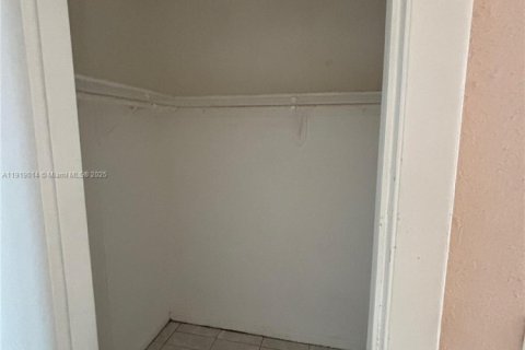 Copropriété à vendre à Miami, Floride: 1 chambre, 78.97 m2 № 1974271 - photo 12