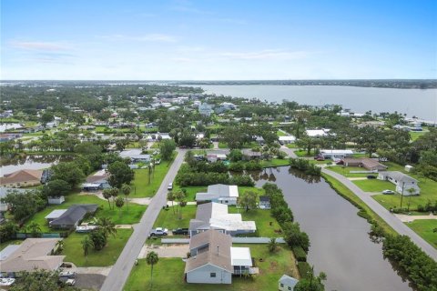 House in Ellenton, Florida 3 bedrooms, 134.99 sq.m. № 1824355 - photo 10