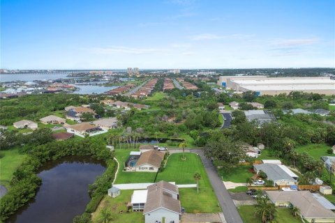 House in Ellenton, Florida 3 bedrooms, 134.99 sq.m. № 1824355 - photo 13