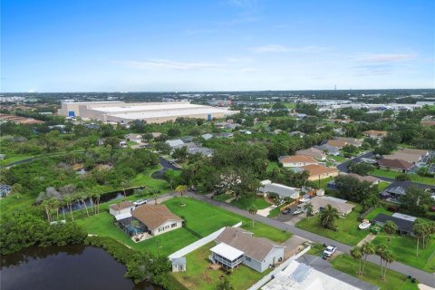House in Ellenton, Florida 3 bedrooms, 134.99 sq.m. № 1824355 - photo 14
