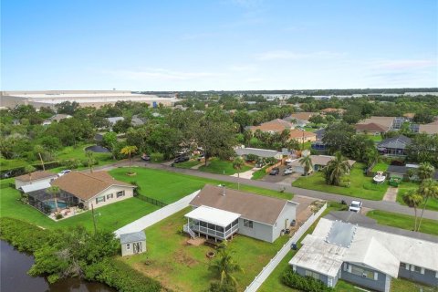 House in Ellenton, Florida 3 bedrooms, 134.99 sq.m. № 1824355 - photo 19