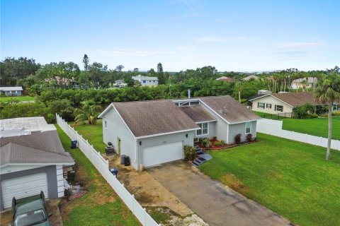 House in Ellenton, Florida 3 bedrooms, 134.99 sq.m. № 1824355 - photo 1