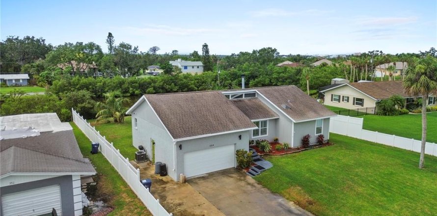 House in Ellenton, Florida 3 bedrooms, 134.99 sq.m. № 1824355