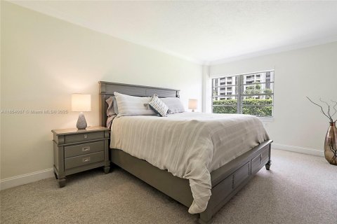 Condo in Miami Shores, Florida, 2 bedrooms  № 1872168 - photo 17