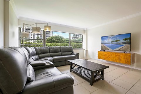 Condo in Miami Shores, Florida, 2 bedrooms  № 1872168 - photo 3