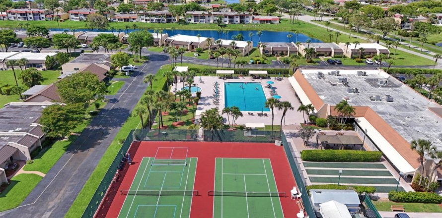 Condo in West Palm Beach, Florida, 2 bedrooms № 1136419