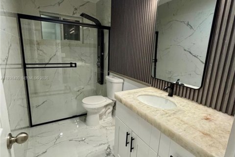 Снять в аренду виллу или дом в Мирамар, Флорида 2 спальни, 182.83м2, № 1990101 - фото 30